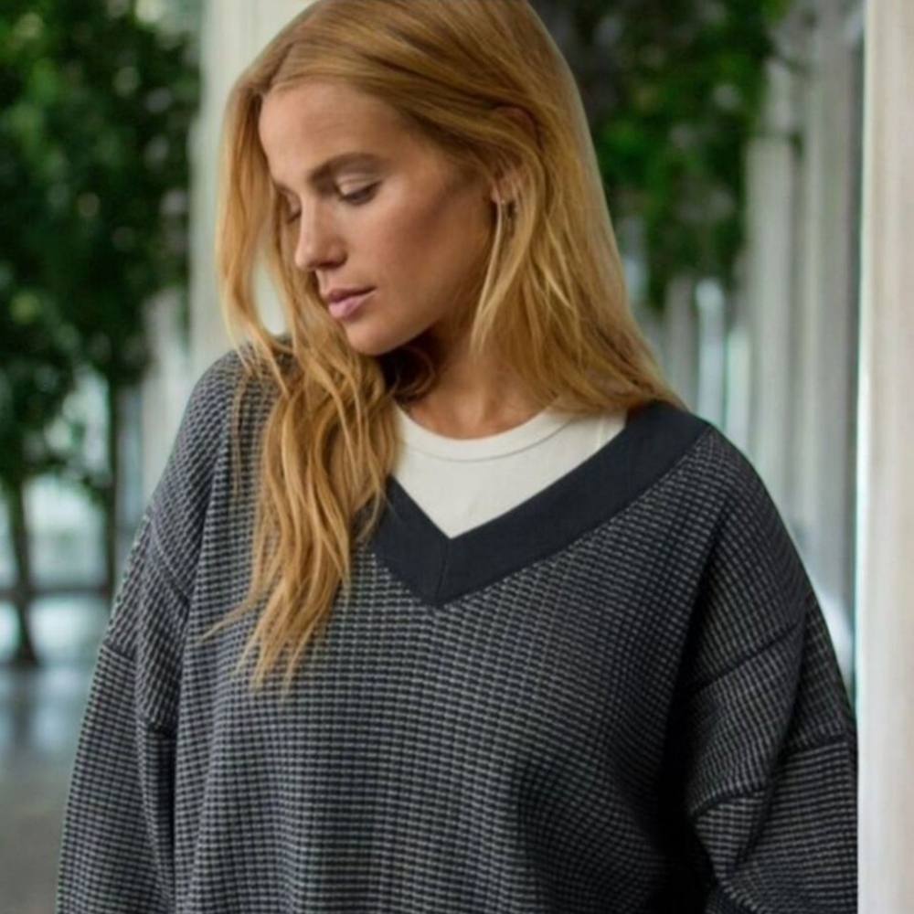 Restocked! NEW! AE Oversized Waffle V-Neck Sweatshirt  Sz XLarge